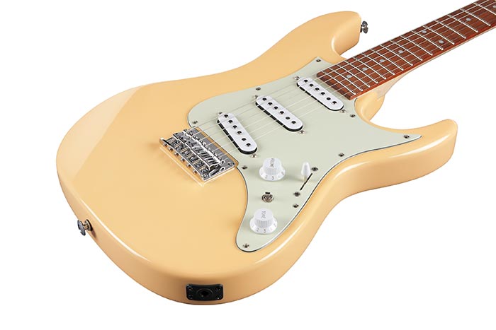 Ibanez AZES31-IV エレキギター　ストラト アイバニーズ AZES AZES31 [IV] (エレキギター) 価格比較 - 価格.com