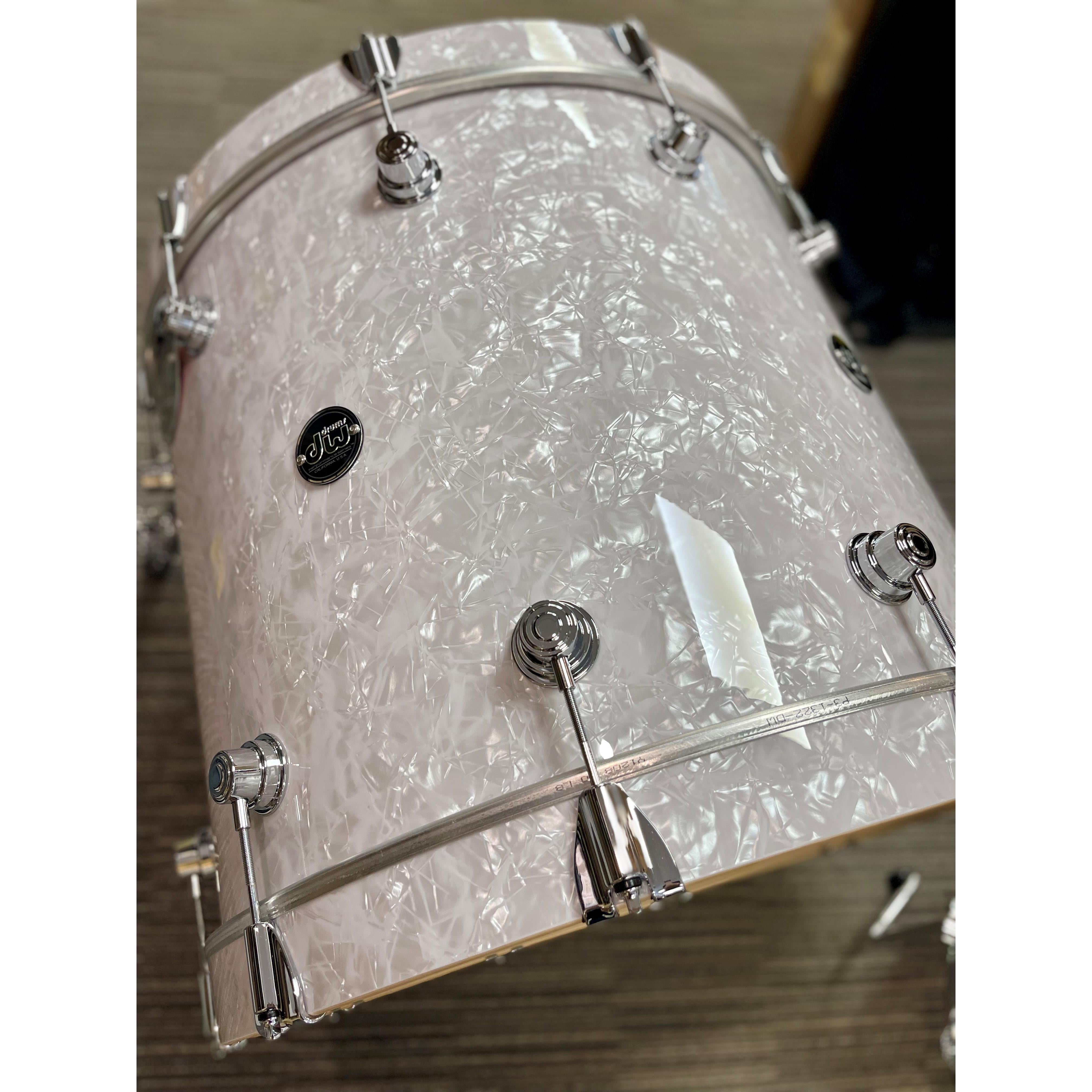 DW drums - Série Performance Ensemble 4-morceaux White Marine