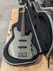 Fender - Basse Jazz Plus avec étui [OCCASION]