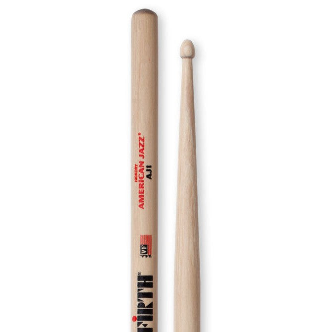Vic Firth - AJ1
American Jazz®
A 5B shaft that feels full-sized yet plays “lightning fast” due to its long taper - AJ1