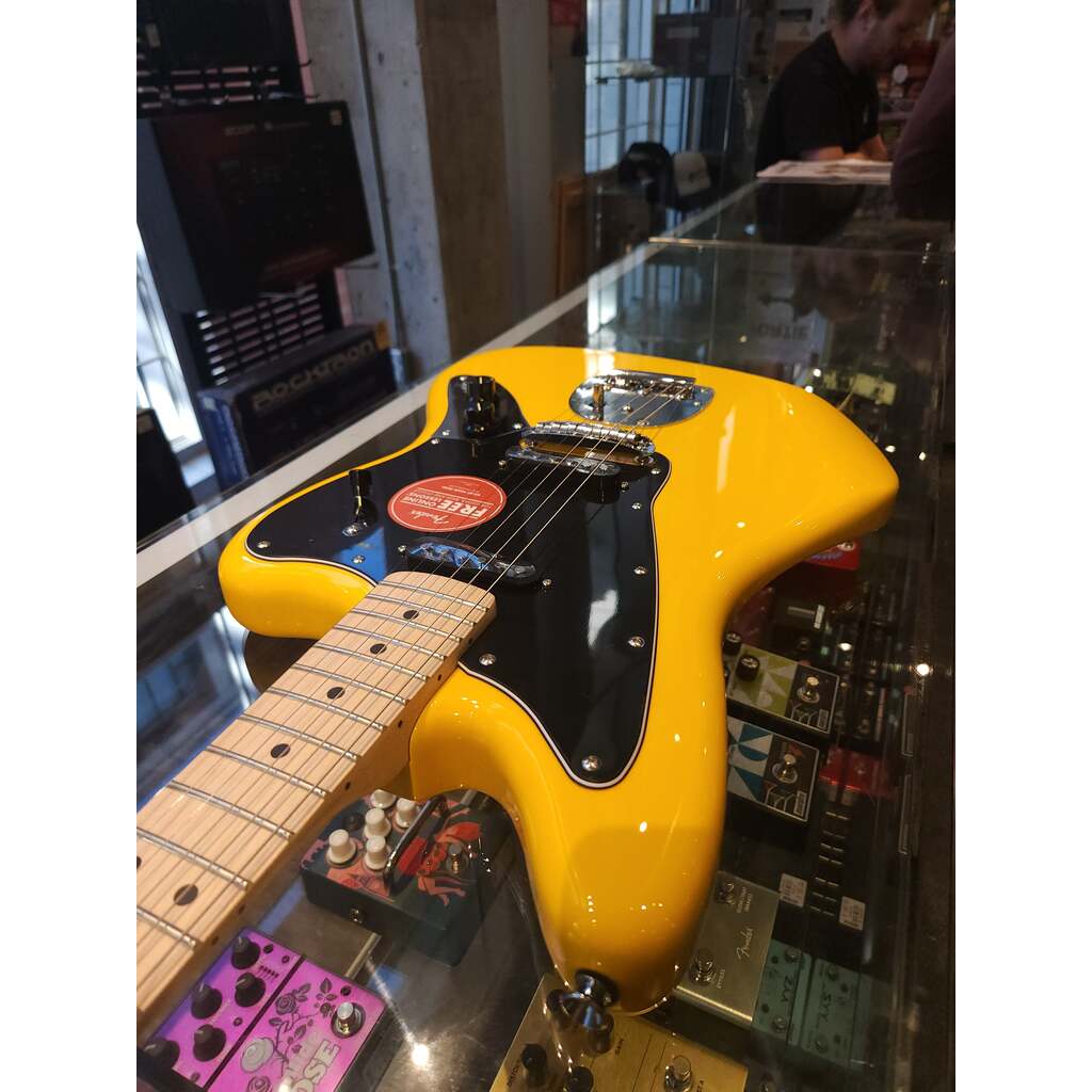 Squier - Limited Edition FSR Affinity Jaguar® HSS – Graffiti