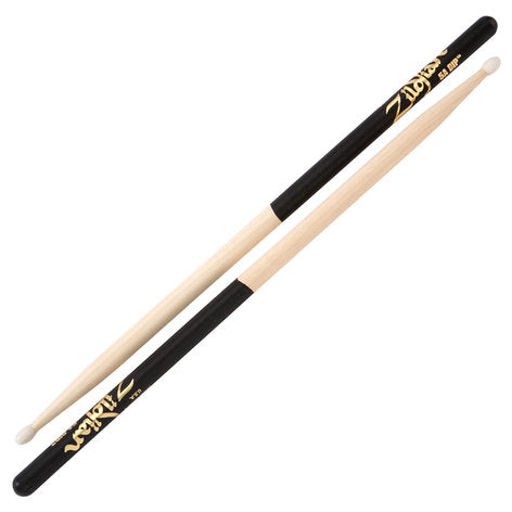 Zildjian - 5A Nylon Tip, Black DIP Drumsticks - Z5AND